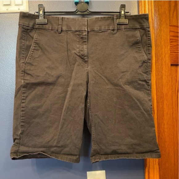 Loft Shorts - Picture 1 of 6